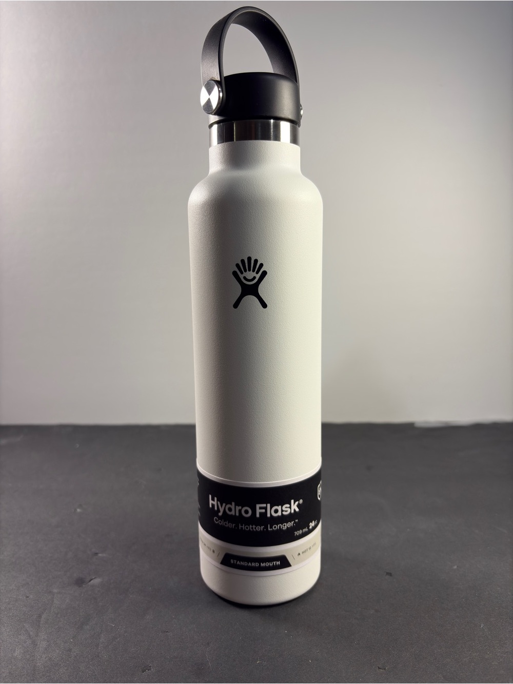 New Hydro Flask 24 Oz White Bottle with Black Handle and Logo